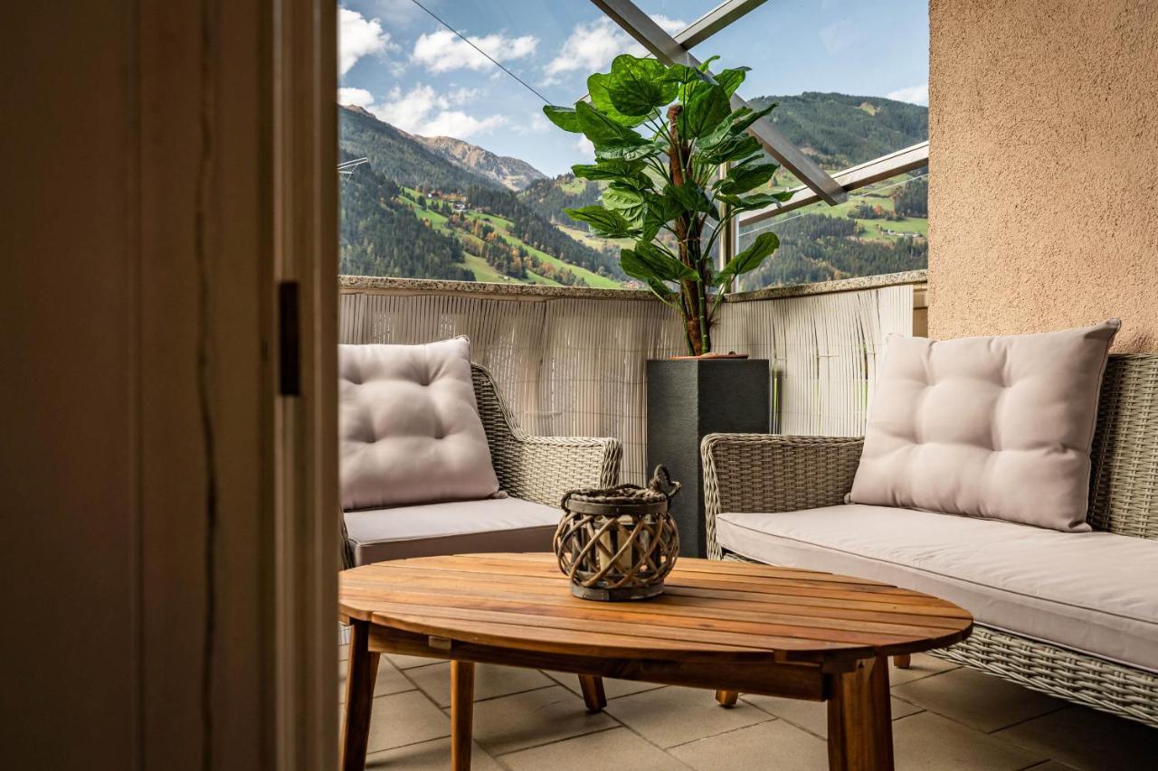 Gaestehaus Wiesengrund & Apart Sporer Mayrhofen Exterior foto
