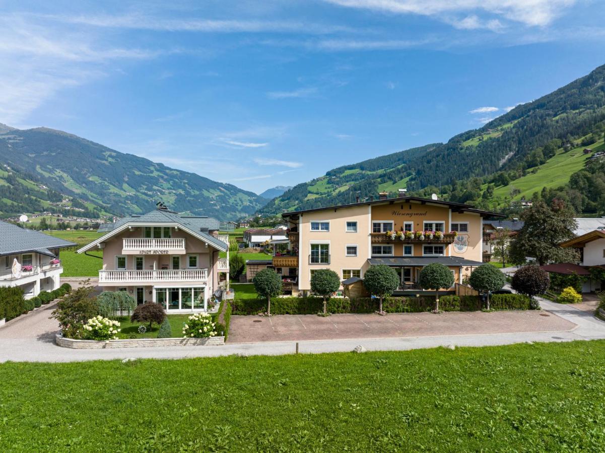 Gaestehaus Wiesengrund & Apart Sporer Mayrhofen Exterior foto